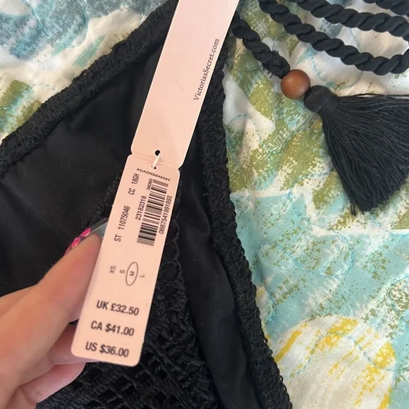 Victoria secret bikini bottoms - Picture 3 of 3
